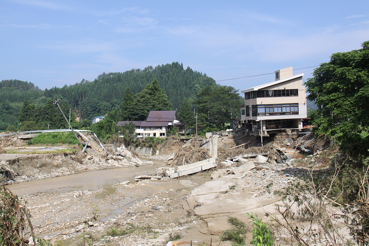 露出　山形 令和4年8月豪雨 福島・山形・新潟の被災現場を歩く｜道路構造物ジャーナルNET