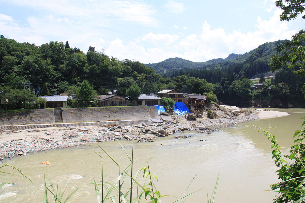 露出　山形 令和4年8月豪雨 福島・山形・新潟の被災現場を歩く｜道路構造物ジャーナルNET
